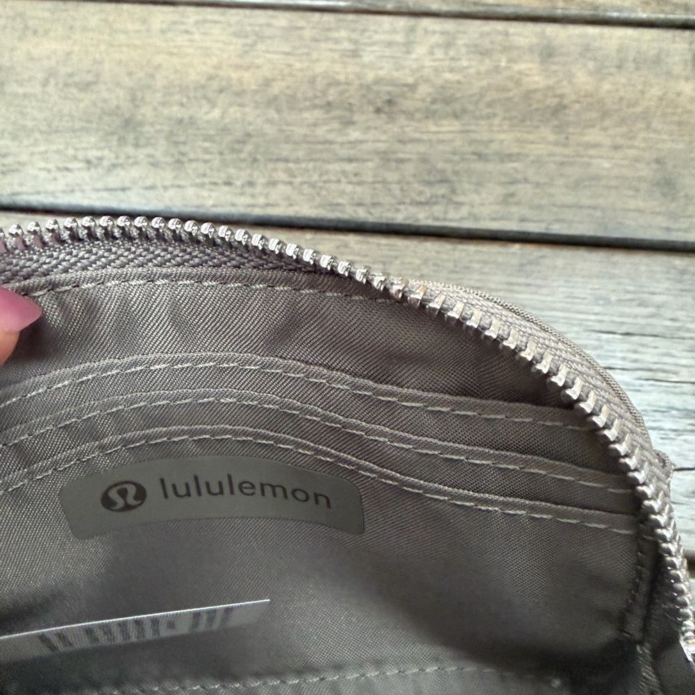 Lululemon Dual Clippable Card Pouch - Picture 7 of 8